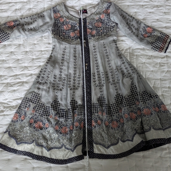 Indian Kurta Floral Embroidered Gray Top Lehenga Pakistani South Asian - Picture 9 of 14
